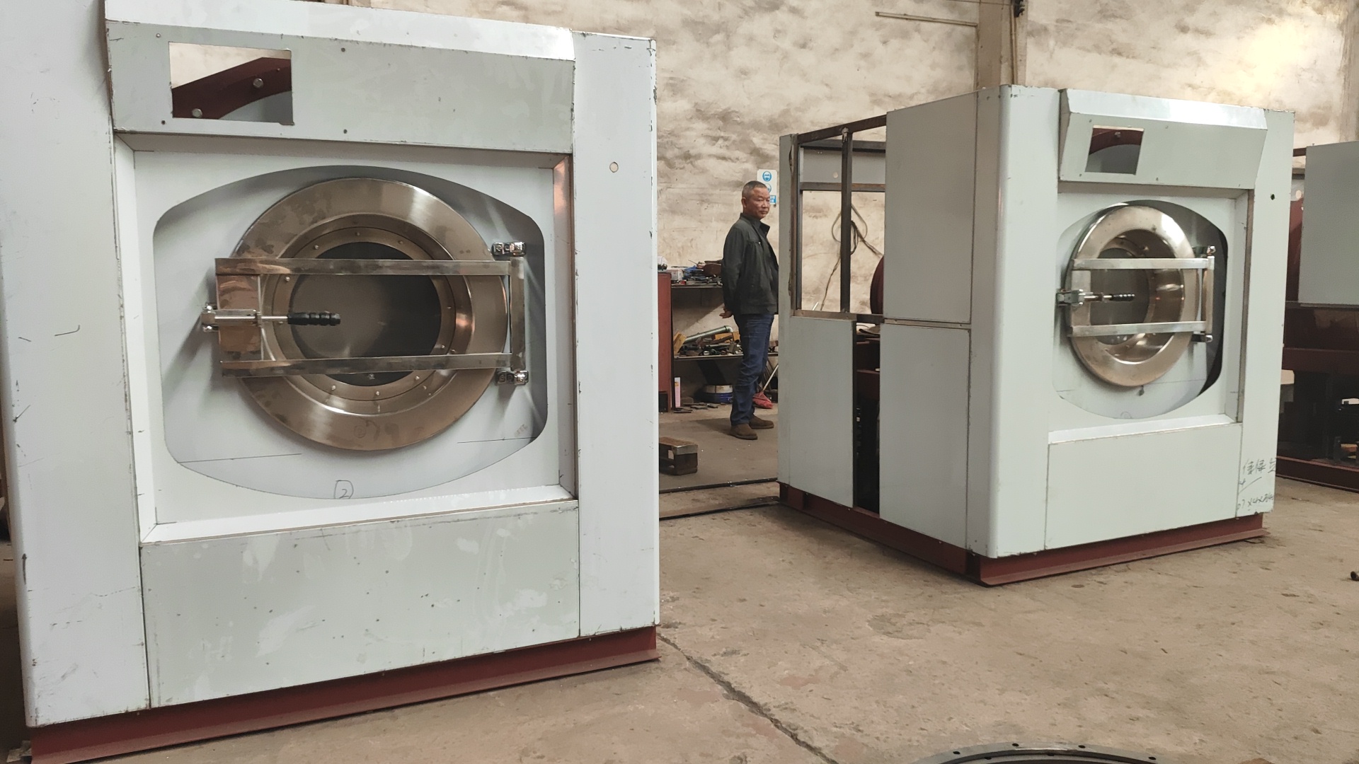 
百家知名企業(yè)與大型干洗店的選擇：珠江工業(yè)全自動(dòng)洗衣機(jī)憑什么獲得信賴？
