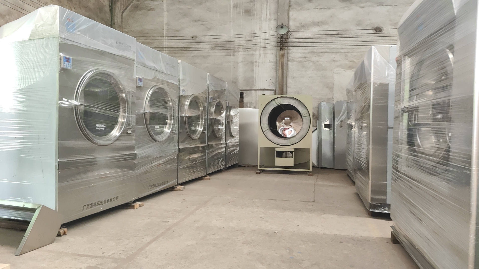 
大型餐館全自動工業洗衣機如何選？看珠江洗滌如何服務知名企業！
